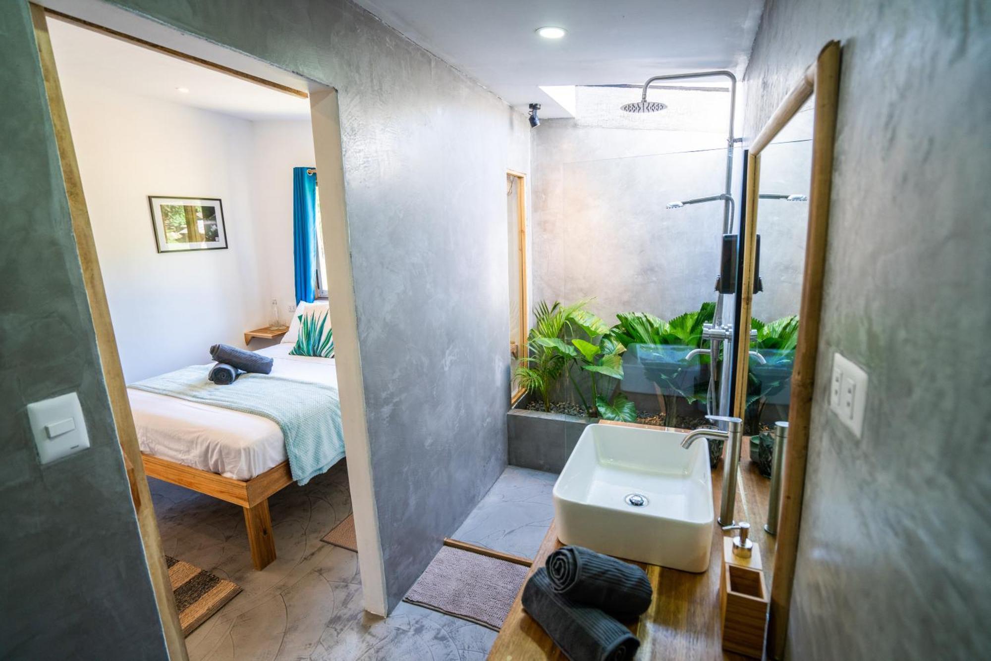 Palayan Villa - Villa With Views, Garden And Pool El Nido Exterior photo